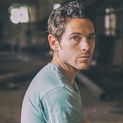 Top acoustic artist to play Downstairs at The Maj